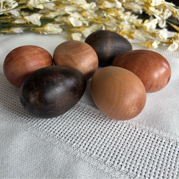 Wooden Eggs Easter eggs hand varnished Set of 6 minimalist boho chic sustainabl - Picture 3 of 3